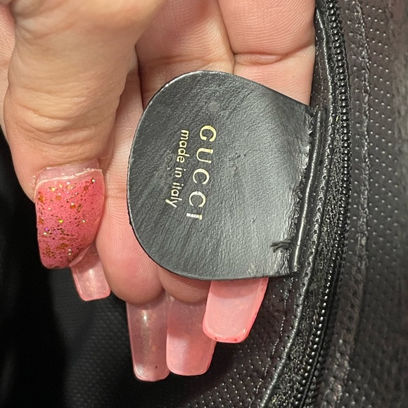 GUCCI Elegant Black Leather Tote Bag with Scarf - Picture 5 of 13